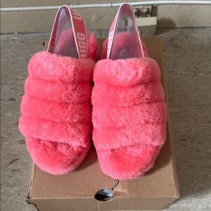 PINK NIB UGG W/FLUFF YEAH SLIDE SIZE 8